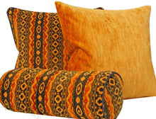 Load image into Gallery viewer, Vintage Brocade Velvet, 20x20 inches, Studio Tullia