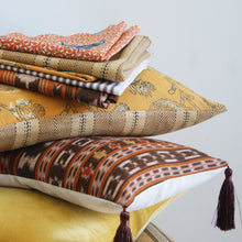 Load image into Gallery viewer, SAFFRON FLORAL PILLOW COVER