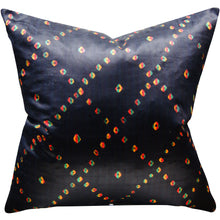 Load image into Gallery viewer, BLACK SILK PILLOW COVER 20&quot;